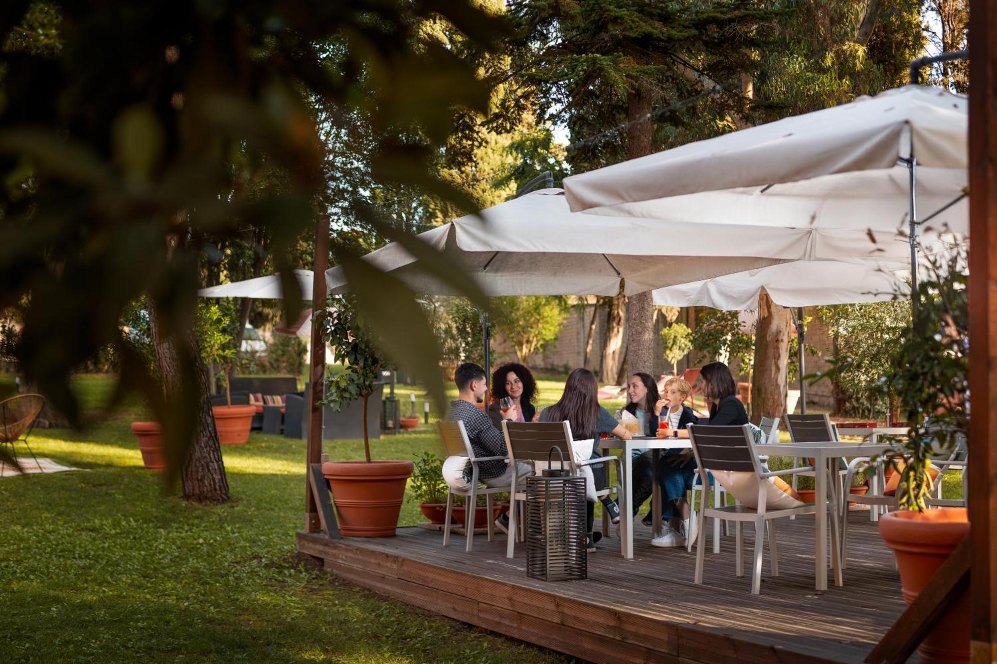 Garden Area Roma Eur Hotel Bagian luar foto